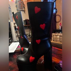 La Moda Platform calf boots game of love heart